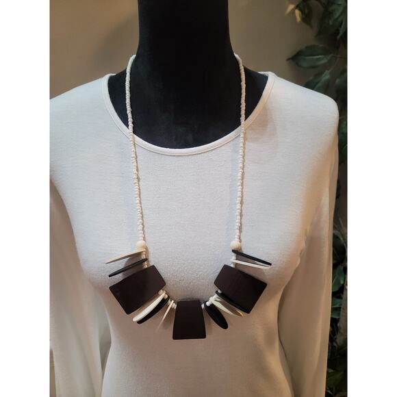 Chicos Top Women's Size L White Stretch Rayon Spandex Long Sleeve Knit Blouse - Picture 3 of 12